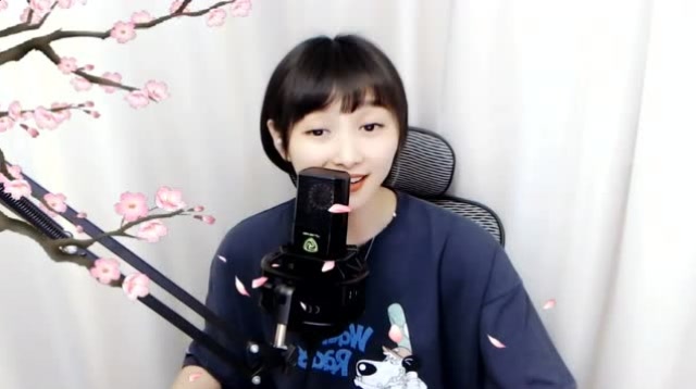 梁红演唱《拉萨夜雨》悠扬的歌声,带回拉萨的夜雨中