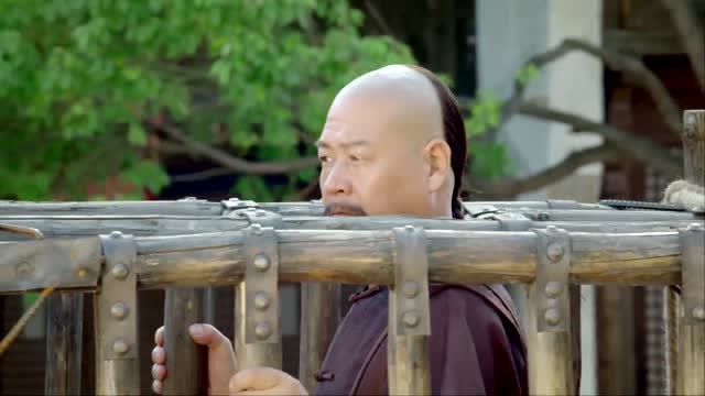 古代押送犯人的方式是这样的,上面的人很无助!