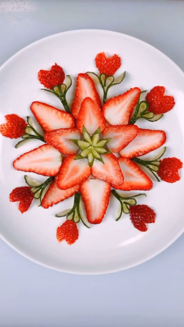 草莓果盘制作简单做法图片