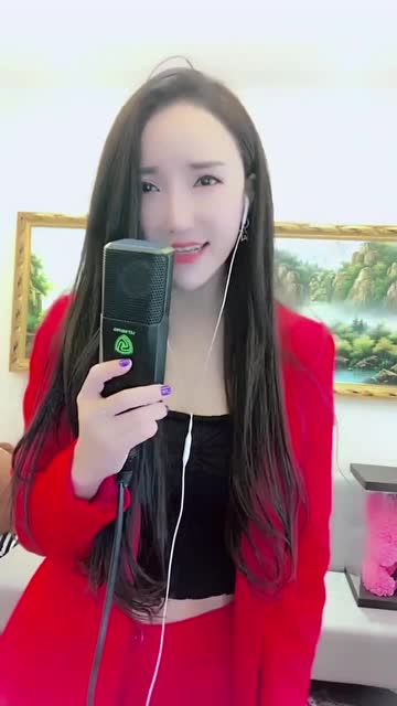 本山传媒:文静版我的楼兰高音部分,网友:真好听,鼓掌