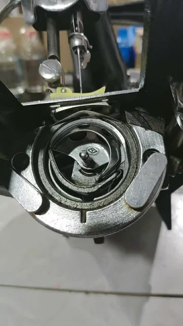 家用缝纫机出现断线的故障一定要找准原因去维修