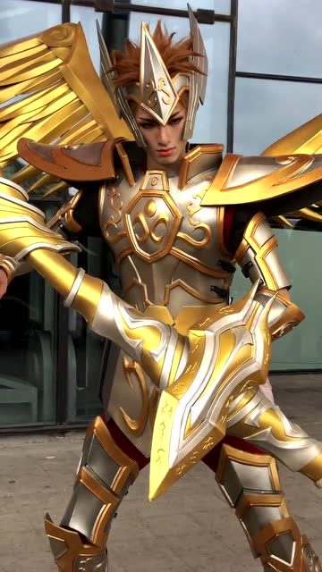 王者荣耀:后羿黄金射手座cosplay,这也太帅了