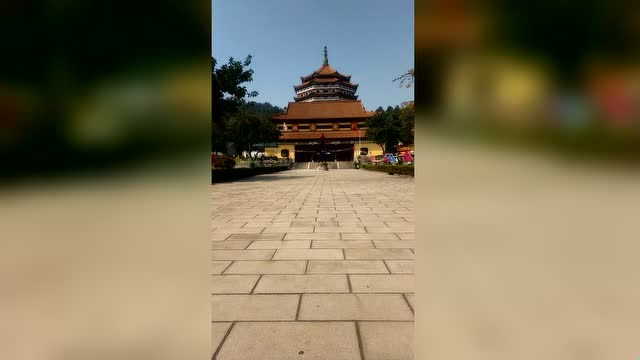 东莞,金沙寺.这么大一个寺院只见我一人.