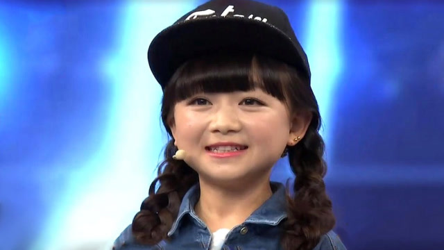 成都最美袖珍女孩,如今32岁,现实版的"天山童姥"