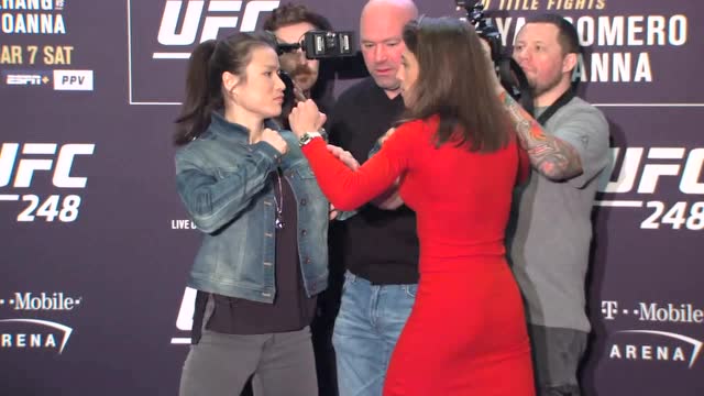 张伟丽vs乔安娜媒体日对视张伟丽两个字笑翻全场