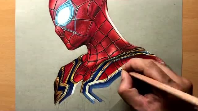 马克笔彩铅手绘钢铁蜘蛛战衣太牛了