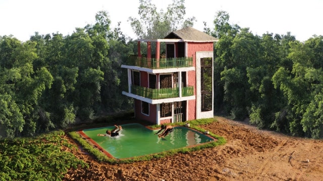 兄弟俩在野外搭建房屋,三层高的别墅还有泳池,这是豪宅啊!