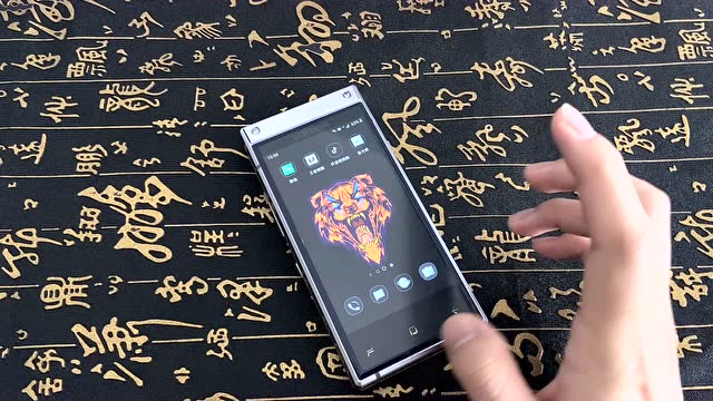 三星w2019 对比精仿三星w219实拍视频