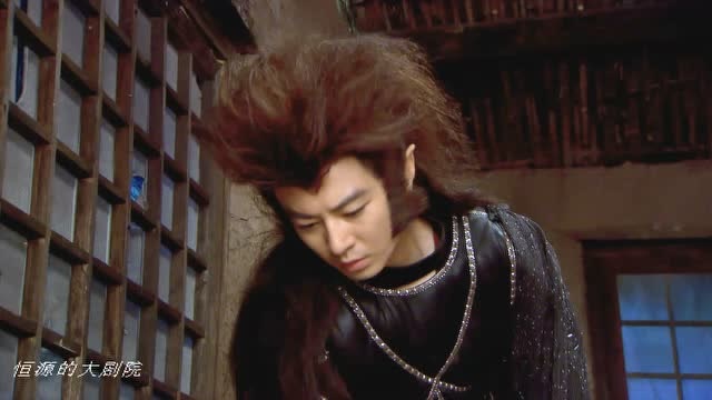 封神英雄榜:天狼星夜里照看杨戬,那一脸心疼的模样,像极了小情侣相处