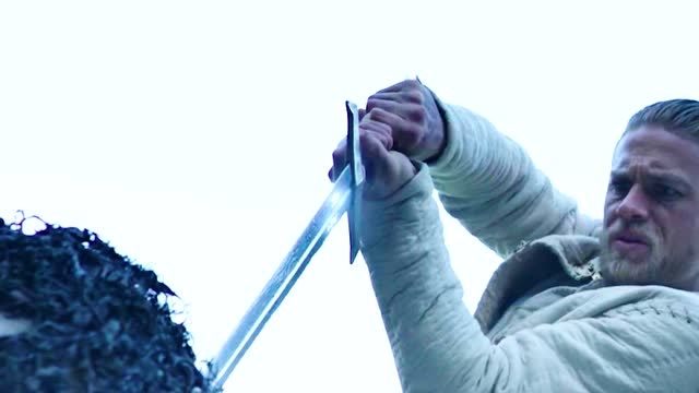 亚瑟王拔出石中剑的那一刻,整个世界都是他的,不可阻挡