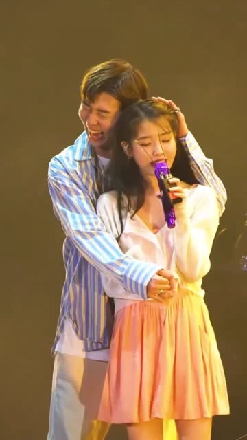 iu:李俊宇你的沙雕真的毁了我好多温柔