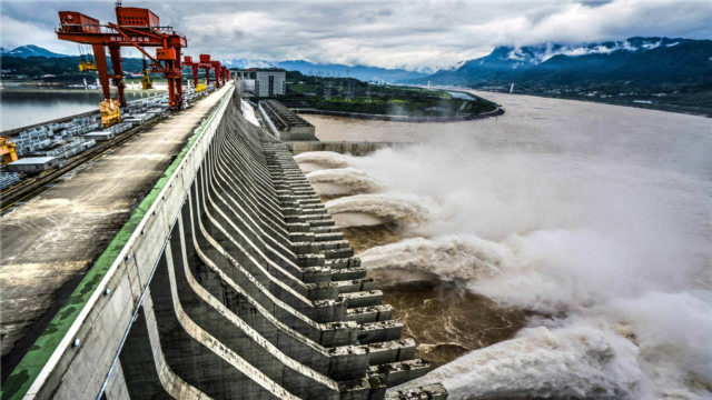 三峡水电站被称"印钞机",一年能赚多少钱?说出来你或许不信