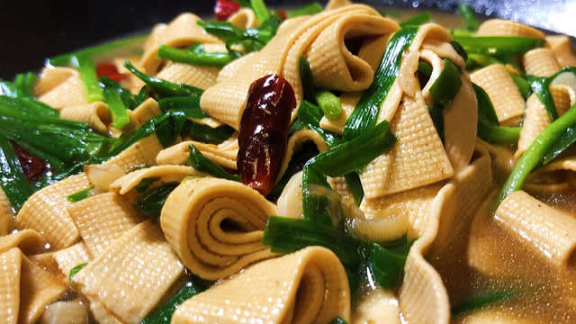 韭香豆皮|简简单单的下饭菜