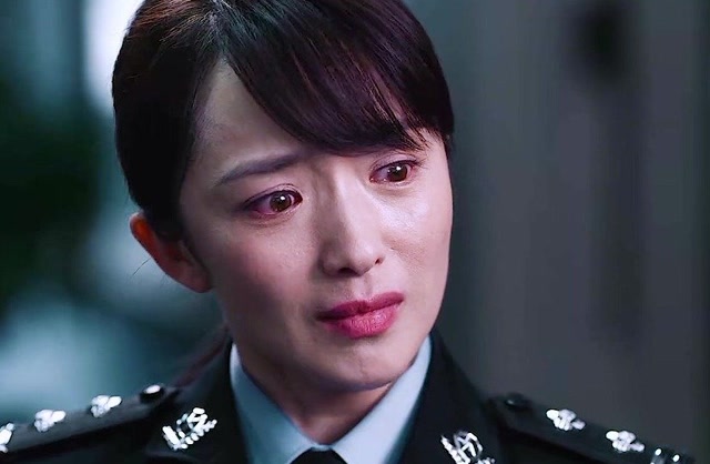 黑白禁区叛逆少女贪玩运输毒品警察妈妈崩溃了