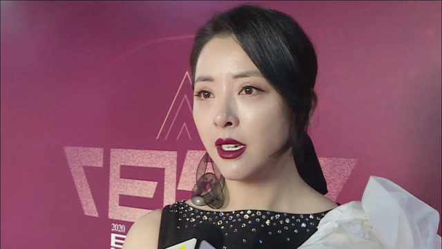 黄小蕾亮相某活动 为新片《人潮汹涌》宣传造势 畅谈与刘德华合作细节