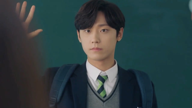 男主意外重返18岁,上学还和女儿同一个班级,是种怎样的体验