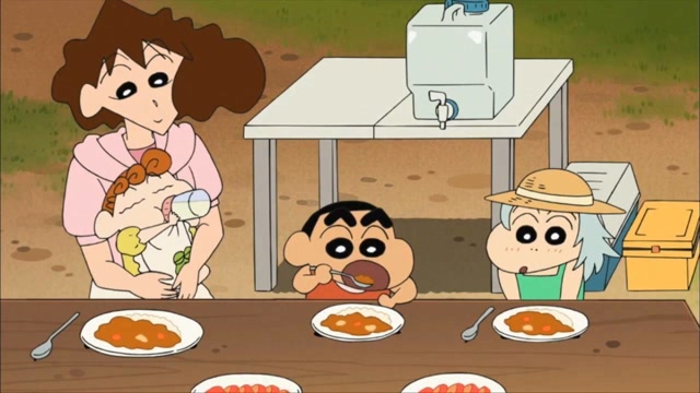 蜡笔小新:出去露营也有美味的咖喱饭和生鱼片!真是太会享受了!