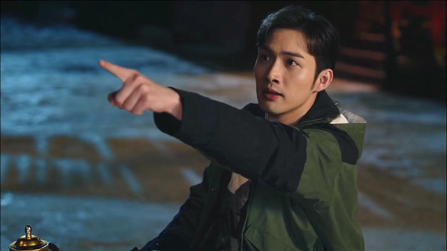 司藤:景甜耍伎俩调戏张彬彬,张彬彬瞬间暴跳如雷,简直太逗了