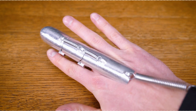 手工耿脑瓜崩复刻,朋友弹一个少一个,隔壁小孩都哭了!