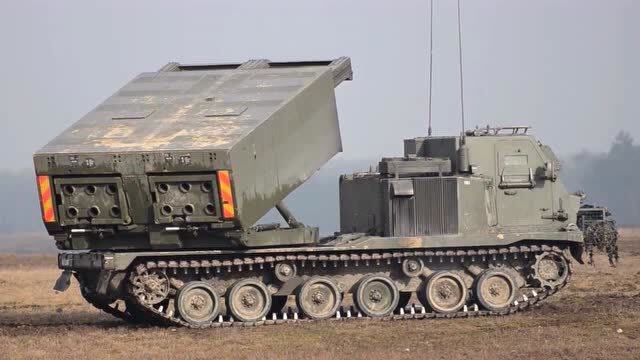 英国陆地武装部队m270火箭炮