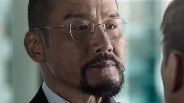 寒战2:梁家辉饰演警察局副局长,气场强大,演技太好了