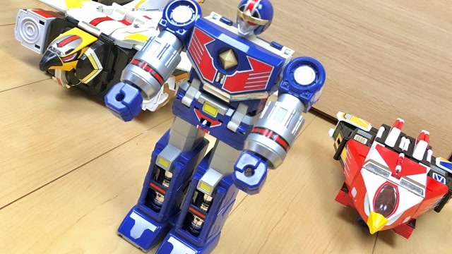 鸟人战队dx第四集大合体