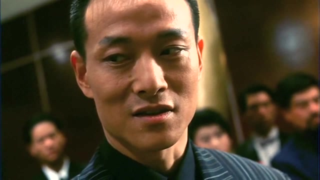 赌神2:美女赌牌还是太年轻,多亏发哥暗中相助,一招逆转乾坤!