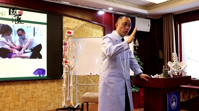 含胸驼背,淋巴也出了问题?李德明老师现场教学!