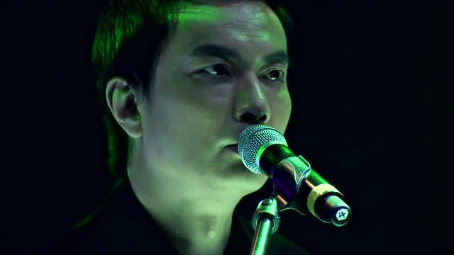 李泉动情演唱《走钢索的人》