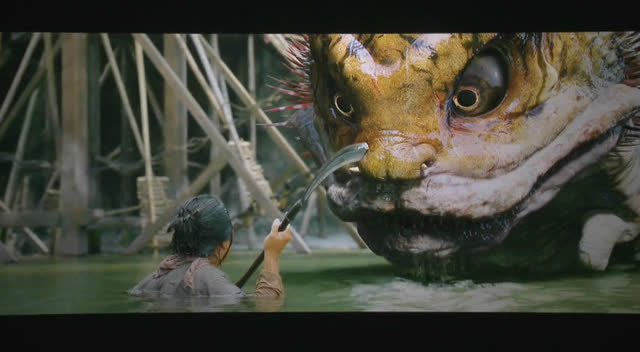 《西游降魔篇》渔夫为了逗女儿笑 下水竟然被妖怪吃掉!