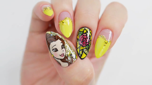 美女与野兽美甲绘画,让指甲也充满浪漫气息!