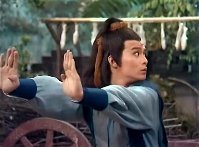 洪七公教郭靖降龙十八掌招式,83版经典