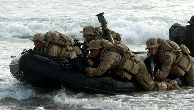 海军海豹特种部队,超越了天空的出现