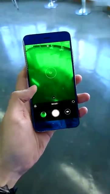 打开小米6相机,竟出现了今年流行的"原谅绿"颜色!