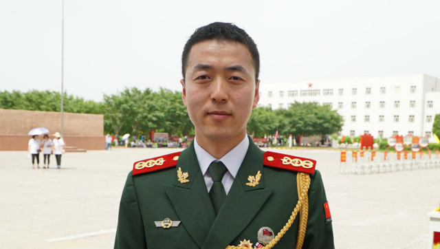 新疆音乐人张刚萨克斯演奏