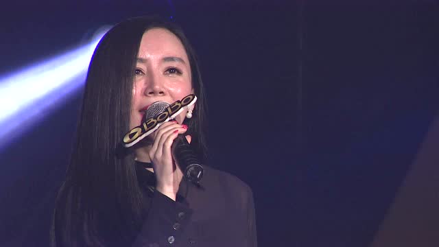 魏新雨现场《恋人心》《来自星星的你》两首歌曲一气呵成