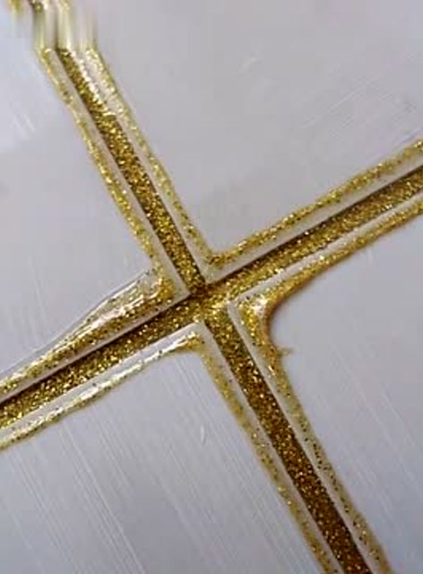 家里装修师傅用白色瓷砖配金色美缝,超级漂亮!
