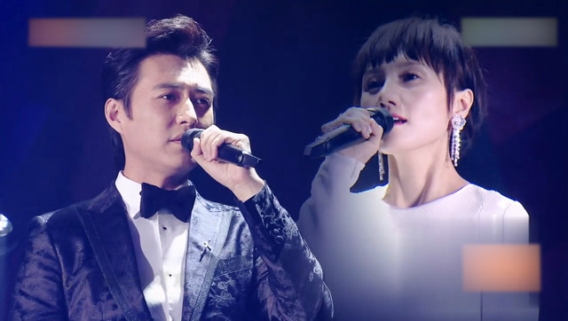 前半生中的小情侣再次合作,靳东袁泉深情对唱《当爱已成往事》