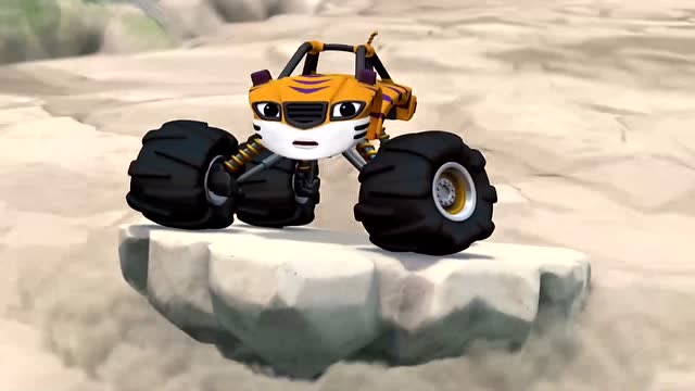 旋风战车队2:为了撞破木头 战车队合力提升动量 成功破解