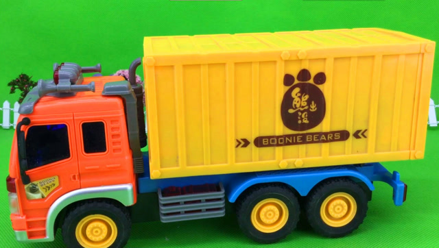 糖糖亲子游戏2 熊出没工程车玩具之货柜车