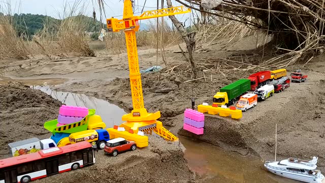 diy乐高玩具:用积木搭建桥梁,小朋友们自己动手更有趣哦