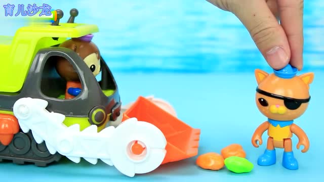 益智早教游戏 海底小纵队谢灵通驾驶雪人蟹艇运输货物 玩具故事