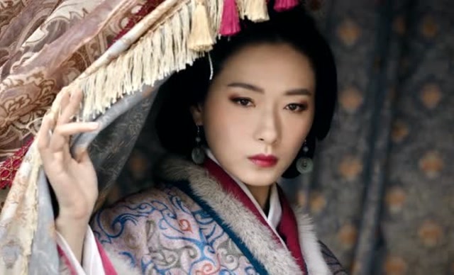 曹丕为了保护伏皇后,在家门口和枪王张绣动手