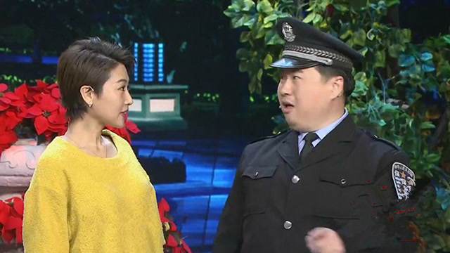 李丁 赵千惠表演小品《社区小夜曲》 太搞笑了