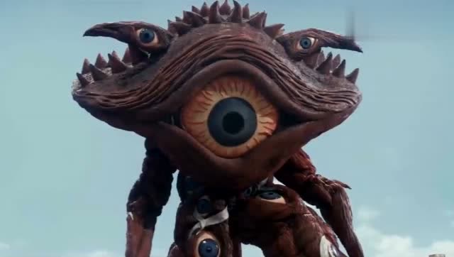 独眼怪兽分分钟击败奥特曼,结果却被熊孩子的嘴炮打死