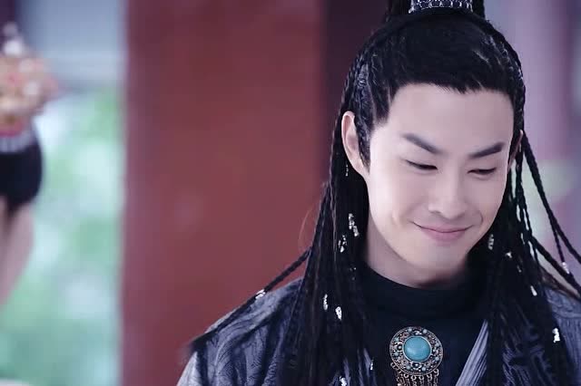 锦绣未央:未央被南安王一吓,差点掉进水里,南安王想做什么?