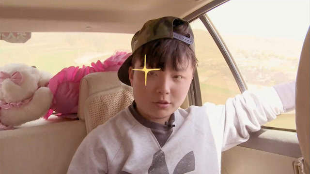 变形计 杨奥高畅成功搭上顺风车 对好心阿姨抛媚眼 电力十足