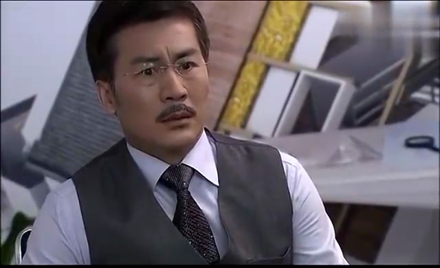 夏家三千金: 杨柳拒绝夏正松见真真 夏正松找杨柳聊天