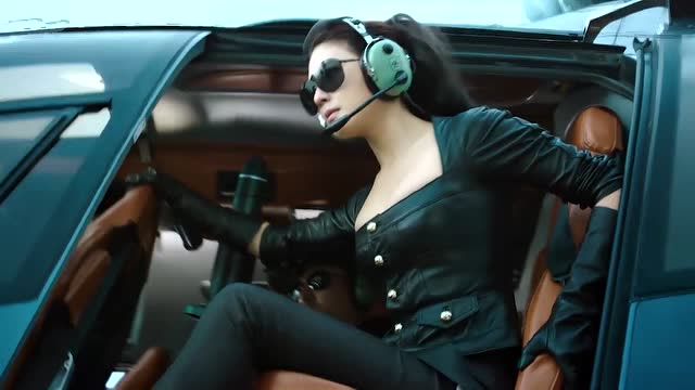 美人鱼:若兰坐直升机追踪人鱼珊珊