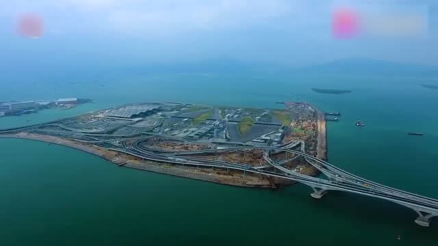 从无人机镜头看港珠澳大桥,香港口岸人工岛太美,太壮观了